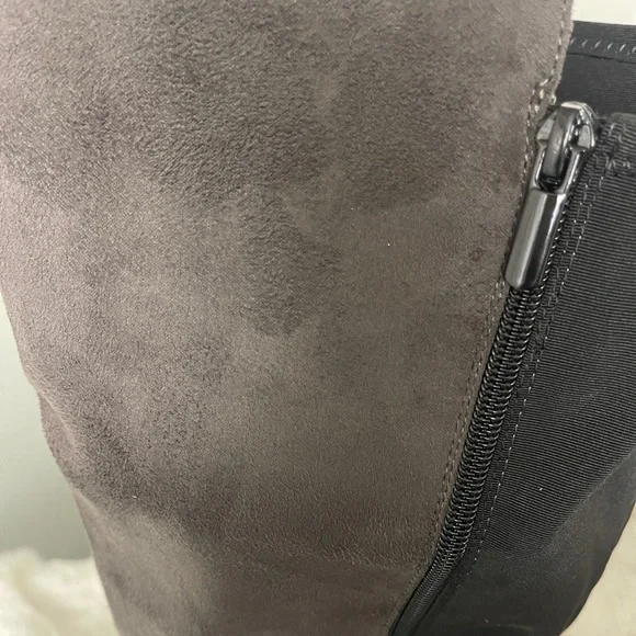 Lane Bryant Women’s Over the Knee Boot w/ Metal Ornament Charcoal Gray 10W NWT - Picture 5 of 9
